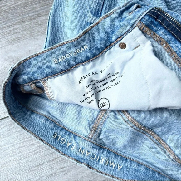 American  Eagle Light Wash High Waist Baggy Jean Distressed - Picture 7 of 12